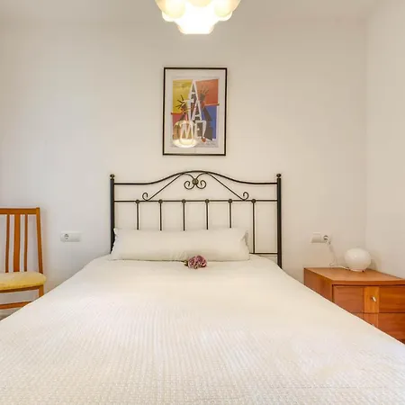 Appartamento Girona 2325 *
