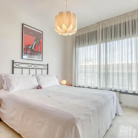 Girona 2325 L' Escala